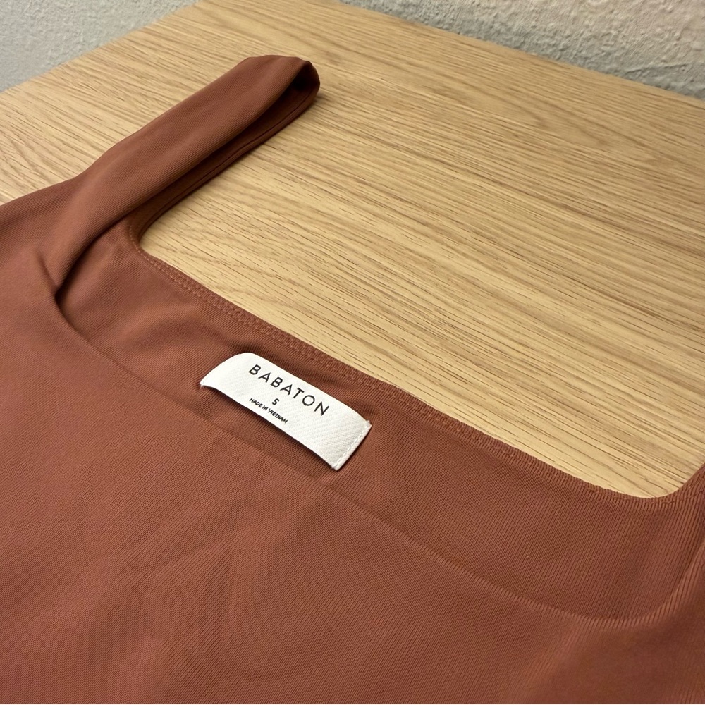 Aritzia Babaton Cropped Tank Tops, set of 3 - Picture 6 of 7
